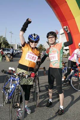 大会第１日に結婚記念日を迎えた桜井さん夫妻