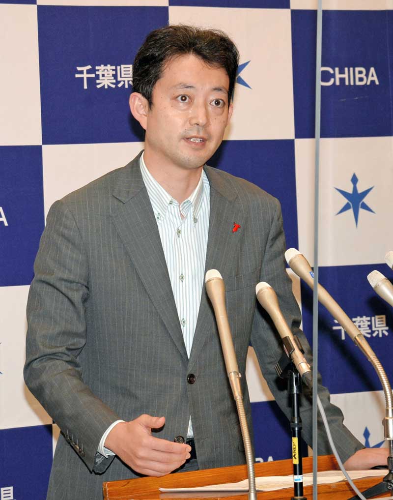 緊急事態宣言解除後の10月1日以降の感染防止対策について「一定の制限はあるが飲食店で酒類提供を可能とする方向」との考えを述べる熊谷知事=24日、千葉県庁