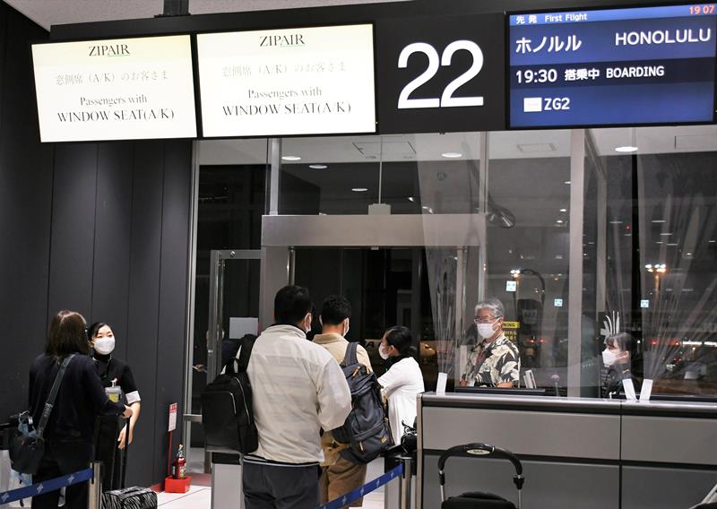 GW期間の旅行客利用を中心にLCCのホノルル線が好調だった=4月、成田空港