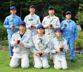 ヒメコマツの保全に取り組む森クラブ同好会