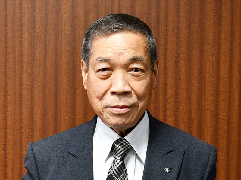 岩田利雄氏