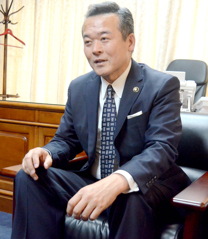 金坂昌典市長