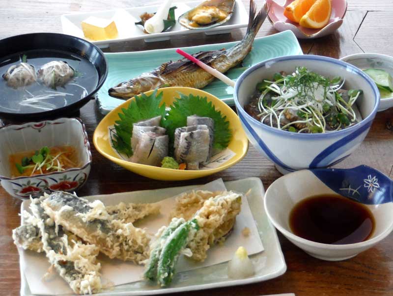 銚子うめぇもん研究会のイベントメニュー「入梅いわし　おまかせ御膳」の一例（カントリーハウス海辺里提供）