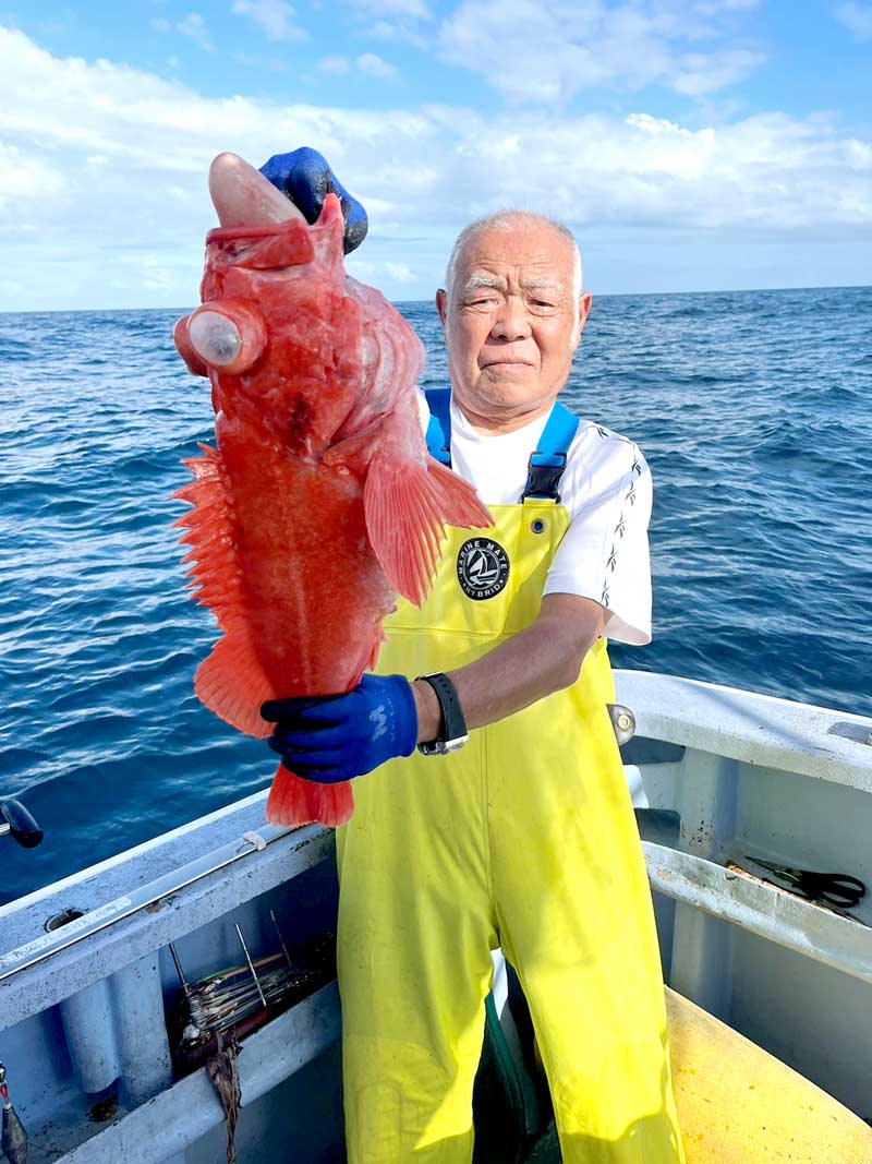 大原沖でゲットしたメヌケ(写真は「鈴栄丸」提供)