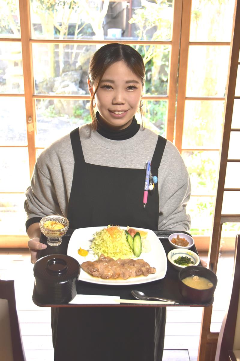 ドラマの主人公が食べた「ブタ肉塩焼き定食」も再現=いすみ市大原