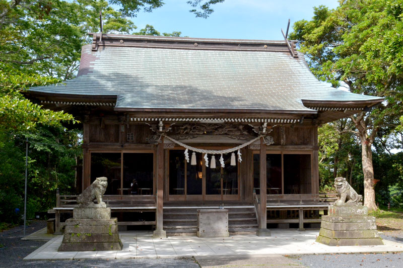 房総一帯を開拓した天富命を祭る遠見岬神社。創建した勝占忌部(かつらいんべ)氏が勝浦のルーツとされる=勝浦市