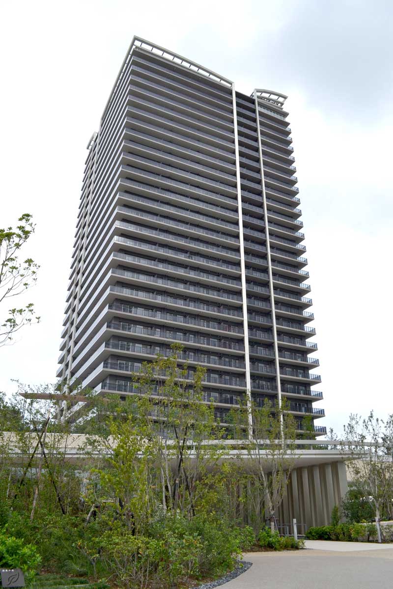 三井不動産レジデンシャルが開発したシニア向け高層マンション「パークウェルステイト幕張ベイパーク」
