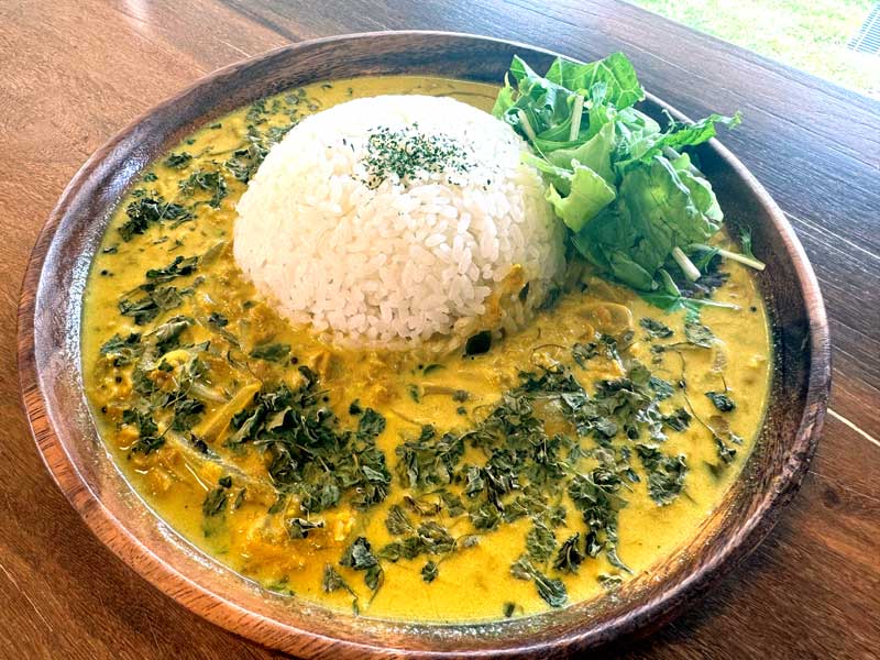 １月にビュッフェで提供するキョン肉とレンズ豆のカレー（同工房提供）