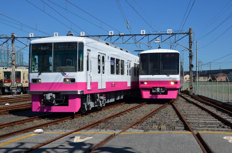 2014年、ピンク色に生まれ変わった車両(新京成電鉄提供)