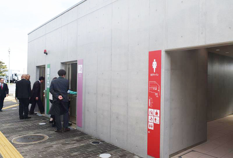 道の駅やちよ・八千代ふるさとステーションに完成した災害対応型トイレ=八千代市