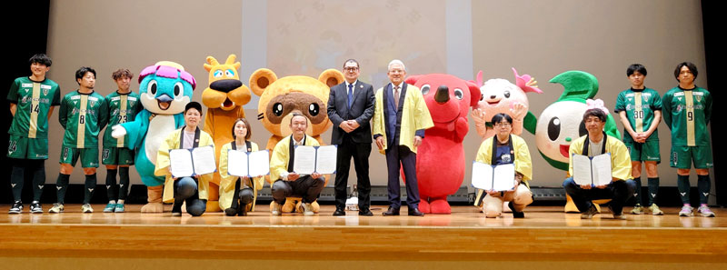 ５市の子ども食堂が防災協定を結んだ締結式＝市原市