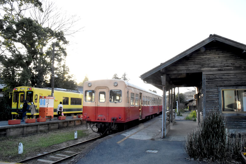 いすみ鉄道と小湊鉄道が発着する上総中野駅＝大多喜町