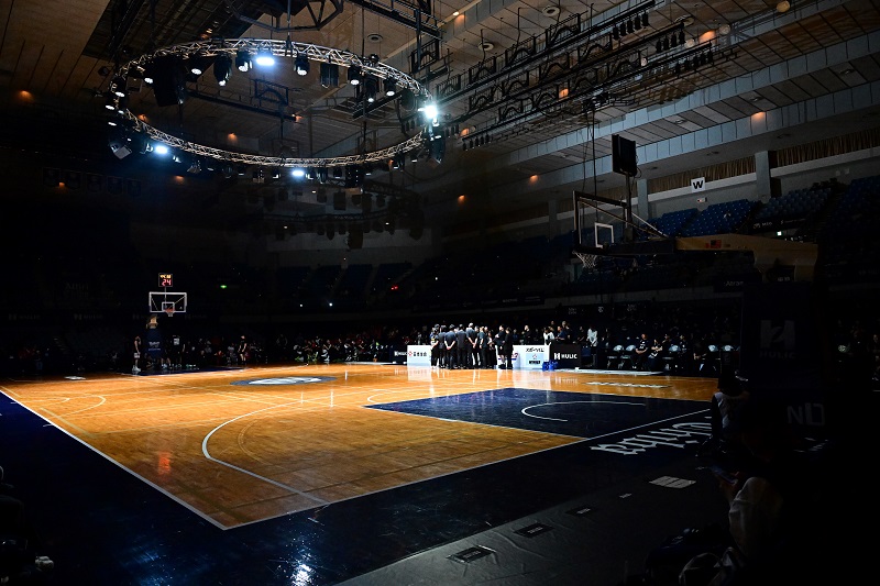 停電したＢ２プレーオフ決勝会場の千葉ポートアリーナ＝１９日午後５時１５分ごろ
