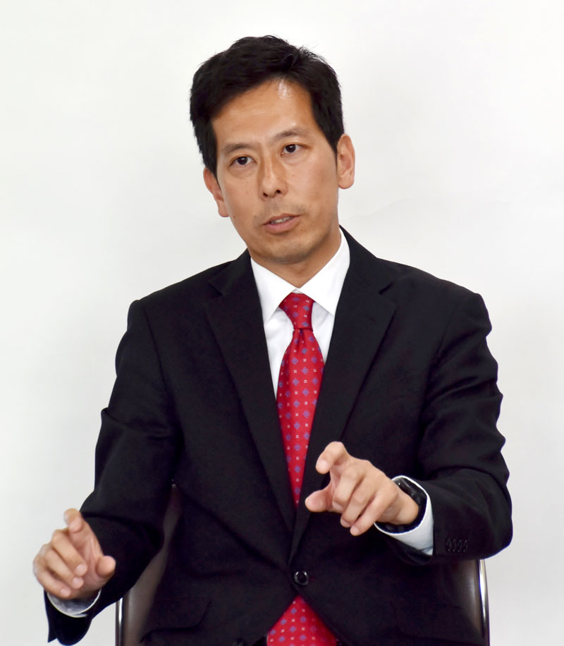 山中啓之氏