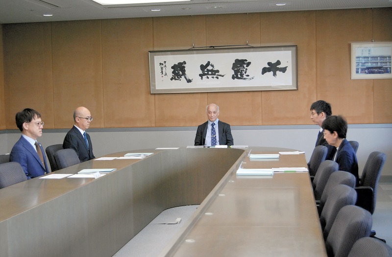男児自殺問題の第三者委員会による再調査内容の答申=28日、野田市役所
