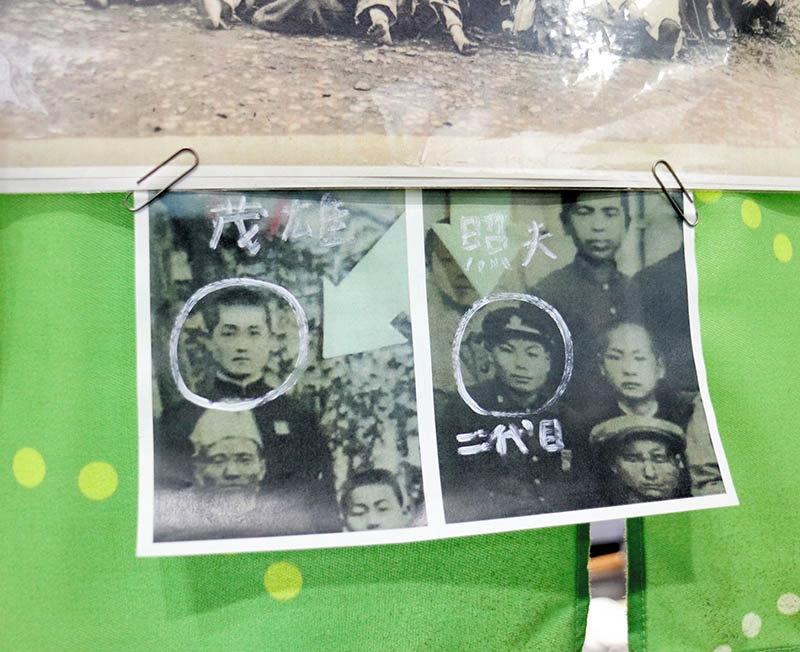 中学時代の長嶋茂雄さん（左）と、同級生の村瀬照夫さん＝３日、佐倉市の二番町房州屋